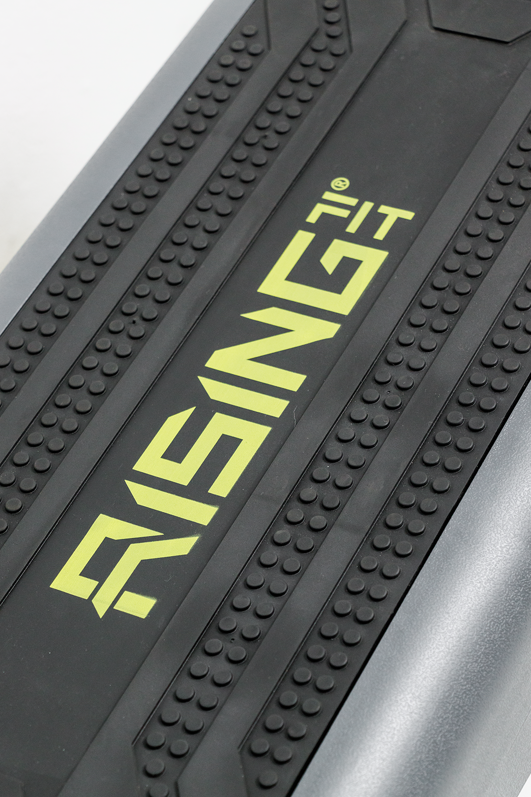 Body Iron Rising Pro Commercial Aerobic Deck Step