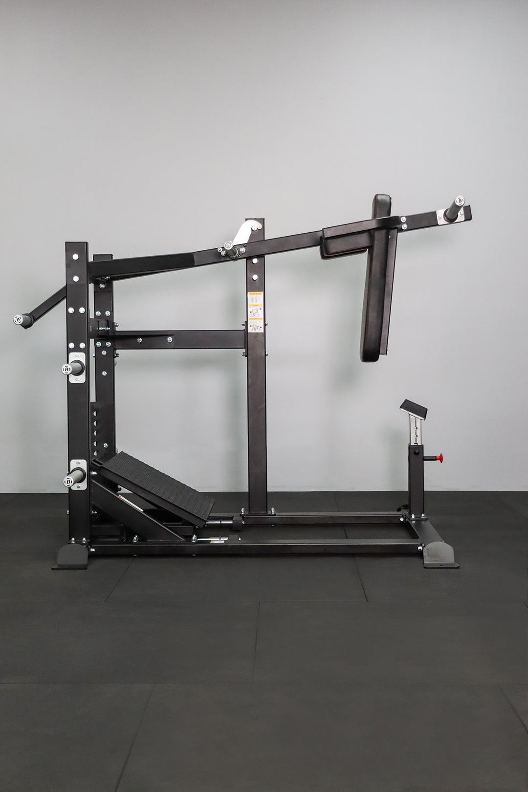 Body Iron Commercial Pendulum Squat Machine