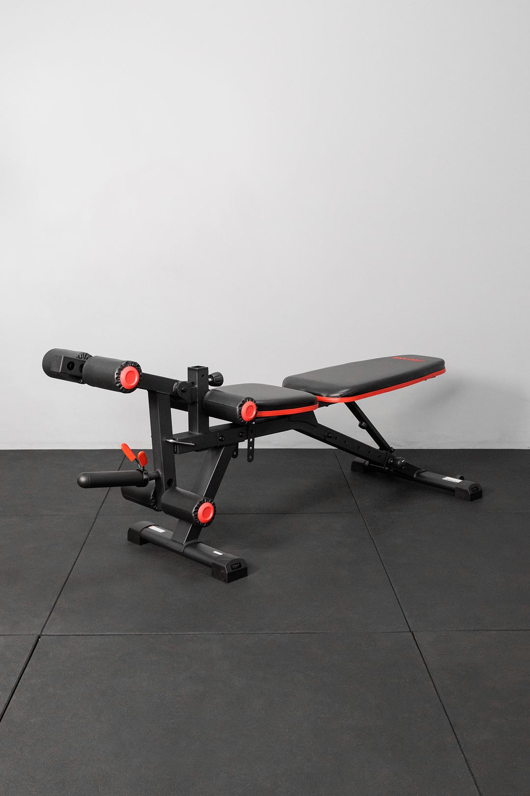 Body Iron Deluxe Leg/Preacher Curl Utility FID Bench UB250