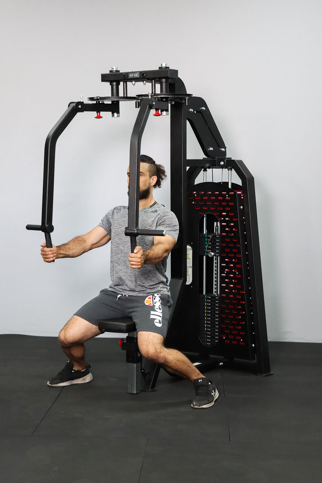 Body Iron Commercial Rear Delt Pec Fly – World Fitness