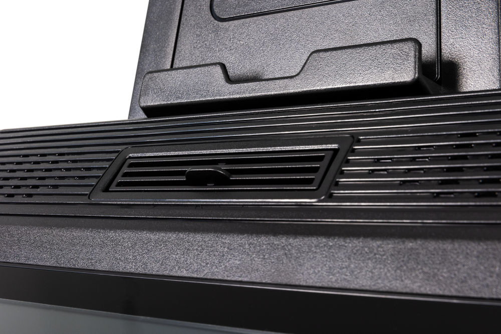 Sole E95 Elliptical Cross Trainer Entertainment