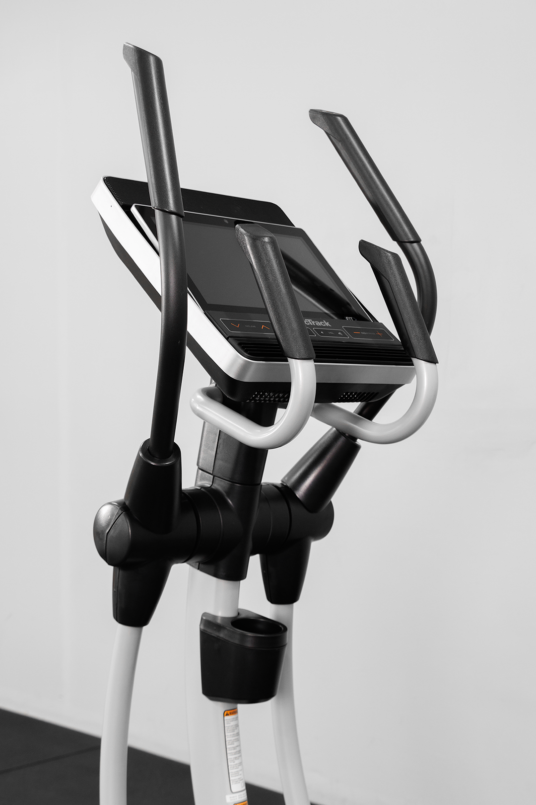 NordicTrack SE9i Elliptical Cross Trainer – World Fitness