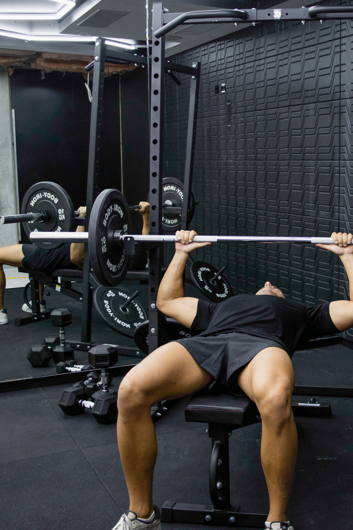 70kg Olympic Barbell & Bumper Plate Set