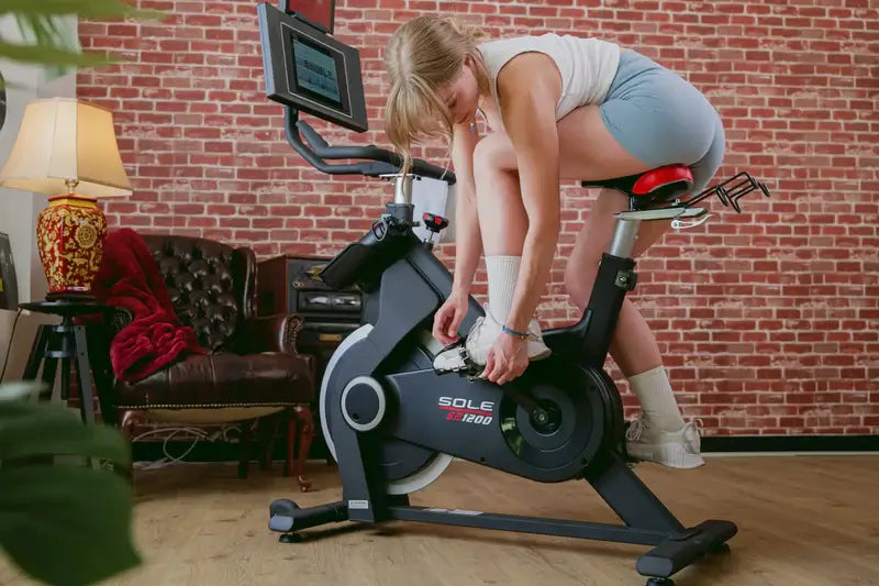 Sole SB1200 Training Cycle Spin Bike Entertainment