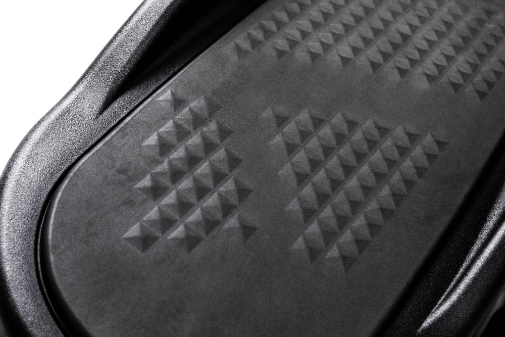 Sole E35 Elliptical Cross Trainer Entertainment